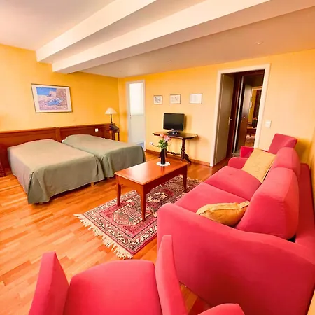 Hotel Restaurant Chez Henriette 3*