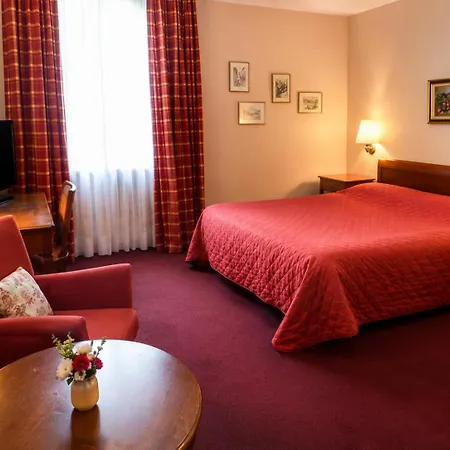 Restaurant Chez Henriette Hotel 3*